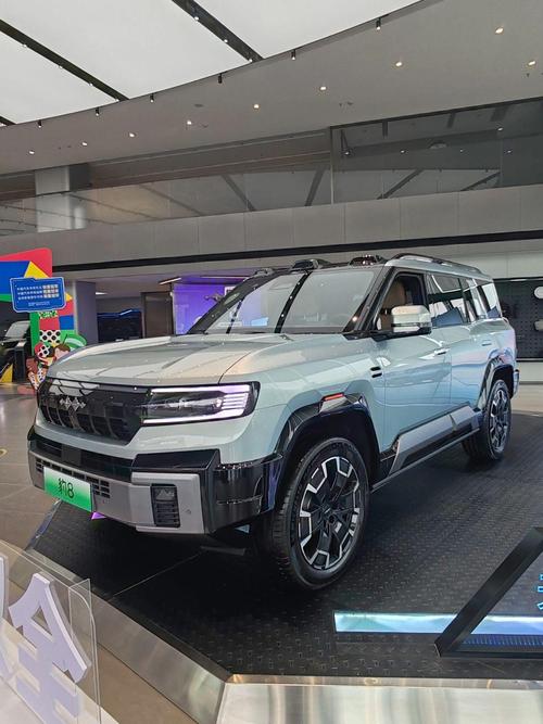 成都88比亚迪方程豹硬派越野的爆款，英菲尼迪35周年与你共成长